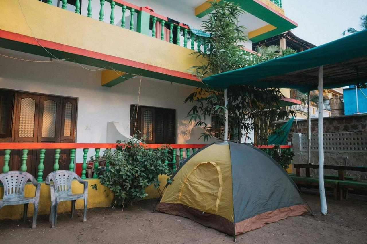 Rasta Mansion - Beach Hostel And Rooms Arambol Exterior foto