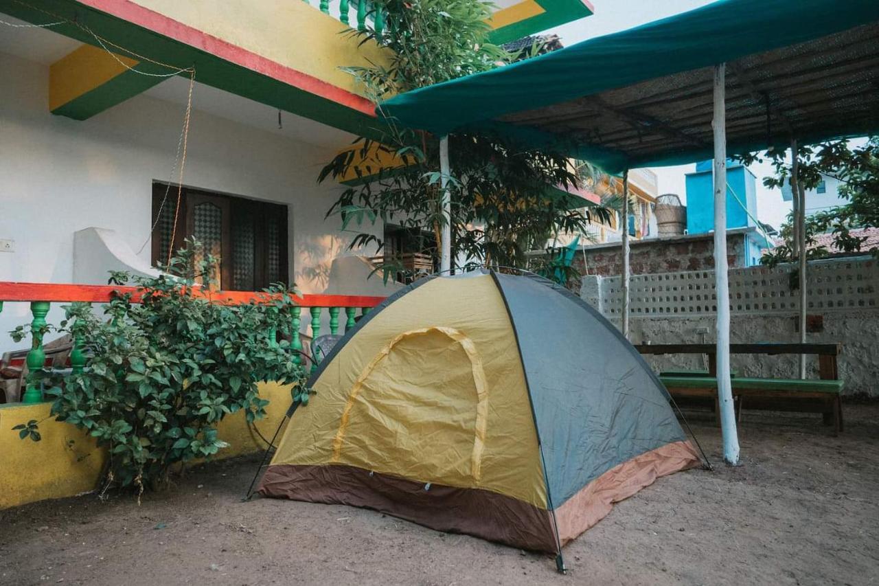 Rasta Mansion - Beach Hostel And Rooms Arambol Exterior foto
